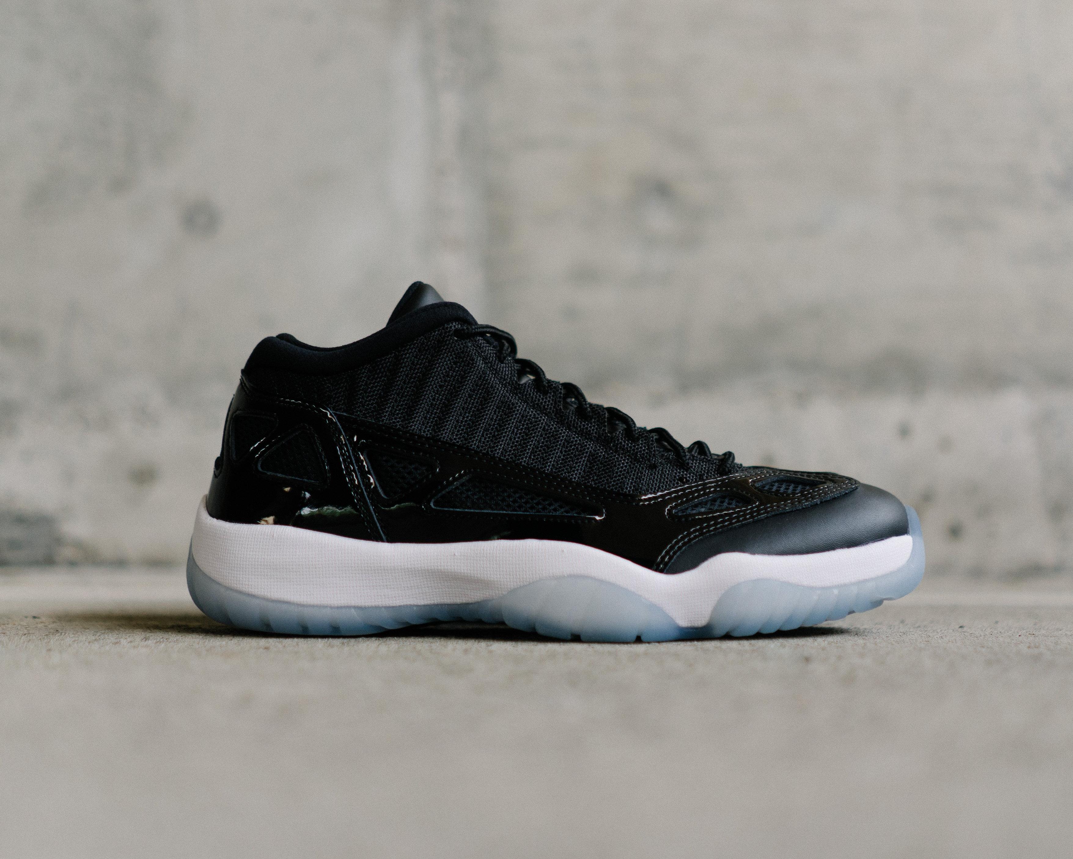 Jordan 11 shop christmas 2019